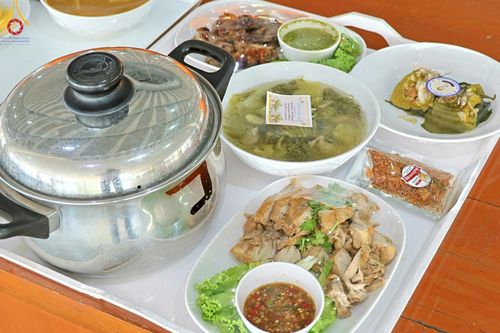 ภาพ No.213474:วันเสาร์ที่ 29 มีนาคม พ.ศ. 2568 พิธีถวายภัตตาหารเมนูสวรรค์ "เพื่อการบรรลุธรรม" ณ หอฉันคุณยายอาจารย์ฯ วัดพระธรรมกาย