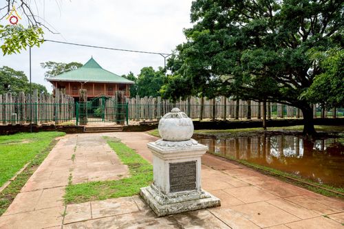 ภาพ No.264465:วันที่ 23 ตุลาคม พ.ศ. 2568 พิธีทอดกฐินสมทบ วัดกัลยาณมิตรต่างประเทศ  บูชาธรรม 81 ปี หลวงพ่อธัมมชโย  ณ วัดศรีอโรคา รามายา , วัดศรีธรรมราชา , วัดเปรดีปะกันเด วิหารายา ในเมืองมาตะเล ประเทศศรีลังกา 