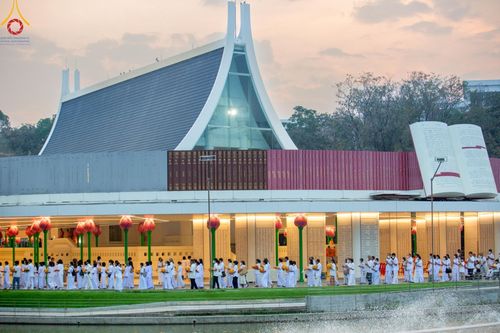 ภาพ No.112274:พิธีบรรพชาอุปสมบท โครงการอุปสมบทหมู่บูชาธรรม 115 ปี คุณยายอาจารย์ฯ, โครงการอุปสมบทหมู่ธรรมทายาท ระดับอุดมศึกษา รุ่นที่ 50 ภาคฤดูหนาว ณ โบสถ์พระไตรปิฎก วัดพระธรรมกาย จ.ปทุมธานี วันเสาร์ที่ 13 มกราคม พ.ศ. 2567