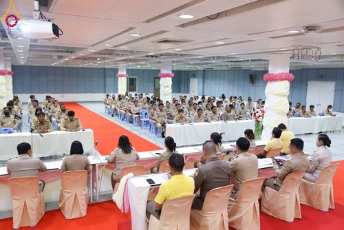 ภาพ No.104710:การประชุมกำนัน ผู้ใหญ่บ้าน สารวัตรกำนัน แพทย์ประจำตำบล และผู้ช่วยผู้ใหญ่บ้าน อ.คลองหลวง จ.ปทุมธานี ประจำเดือนธันวาคม พ.ศ. 2566 วันพฤหัสบดีที่ 28 ธันวาคม พ.ศ. 2566 เวลา 13.30 น. ณ ห้องสัมมนา SPD 7 E สภาธรรมกายสากล วัดพระธรรมกาย