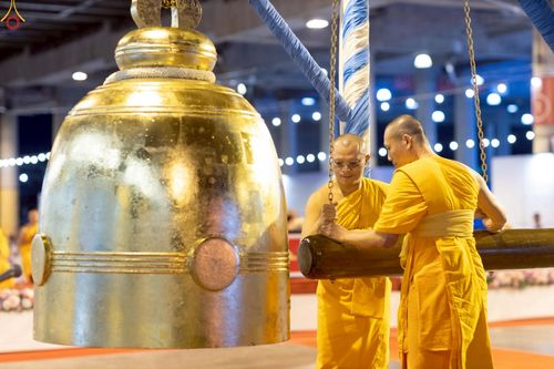 ภาพ No.241170:วันพุธที่ 27 สิงหาคม พ.ศ. 2568 พิธีฉลองชัยสวดมนต์ บทธัมมจักกัปปวัตตนสูตร ครบ 7,650,575,757 จบ ในวันธรรมชัย วัดพระธรรมกาย