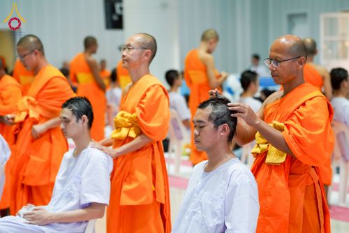 ภาพ No.216593:วันเสาร์ที่ 5 เมษายน พ.ศ. 2568 พิธีปลงผมธรรมทายาท โครงการบรรพชาอุปสมบทหมู่ธรรมทายาทอุดมศึกษารุ่น 52 ณ วัดพระธรรมกาย จ.ปทุมธานี