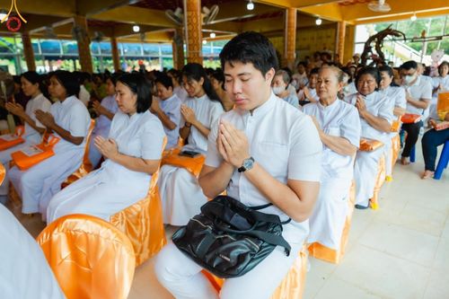 ภาพ No.166741:พิธีทอดกฐิน ณ วัดเขาดินมังกรทอง อ.บ่อทอง จ.ชลบุรี  ในโครงการกฐินสามัคคีทั่วไทย 30,000 วัด บูชาธรรม 80 ปี หลวงพ่อธัมมชโย โดยคณะศิษยานุศิษย์วัดพระธรรมกาย วันที่ 23 ตุลาคม พ.ศ. 2567