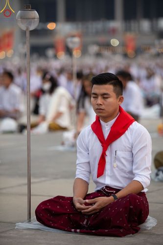 ภาพ No.77181:พิธีจุดมาฆประทีป ในวันมาฆบูชา อาทิตย์ต้นเดือนที่ 6 มีนาคม พ.ศ. 2566 ณ วัดพระธรรมกาย อ.คลองหลวง จ.ปทุมธานี