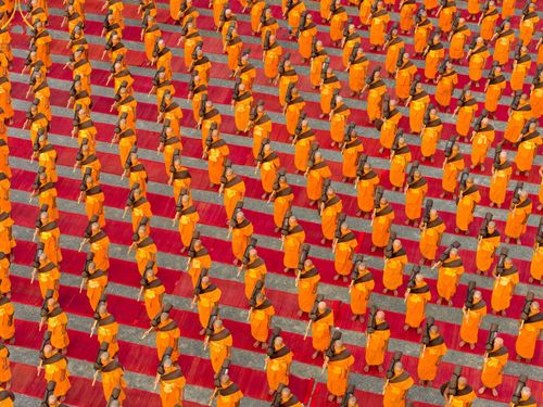 ภาพ No.127939:คณะพระธรรมยาตราฯ ปฎิบัติธรรมและถ่ายภาพหมู่ประวัติศาสตร์ ณ ลานหน้าพระปรางค์สามยอด วัดโคกสมานคุณ อ.หาดใหญ่ จ.สงขลา วันเสาร์ที่ 9 มีนาคม พ.ศ. 2567