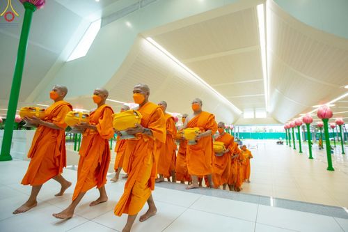 ภาพ No.82829:พิธีอุปสมบทหมู่ ในโครงการพระพี่เลี้ยงเข้าพรรษา, ธรรมทายาทอุดมศึกษารุ่นที่ 50 (ภาคฤดูฝน) และธรรมทายาทพุทธศาสตร์สากล รุ่นที่ 7 (ภาคฤดูฝน) วันอาทิตย์ที่ 18 มิถุนายน พ.ศ. 2566 ณ วัดพระธรรมกาย จ.ปทุมธานี