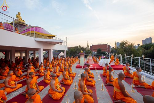 ภาพ No.119150:พิธีจุดประทีปถวายเป็นพุทธบูชา และบูชาธรรมมหาปูชนียาจารย์ พระมงคลเทพมุนี(สด จนฺทสโร) ในโครงการธรรมยาตราฯ วันที่ 26 มกราคม พ.ศ. 2567 ณ อาคารธรรมยาตรา กตัญญูบูชามหาปูชนียาจารย์ ตรงข้ามวัดปากน้ำภาษีเจริญ จ.กรุงเทพมหานคร