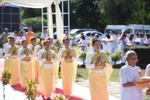 ภาพ No.261560:วันที่ 17-18 ตุลาคม พ.ศ. 2568 พิธีเจริญพระพุทธมนต์คณะสงฆ์ 108 กลั่นแผ่นดินองค์พระเจดีย์สระบุรี สมโภชองค์กฐิน และพิธีทอดกฐิน ณ ศูนย์ปฏิบัติธรรมสระบุรี ในโครงการกฐินสามัคคีทั่วไทย 30,000 วัด บูชาธรรม 81 ปี หลวงพ่อธัมมชโย โดยคณะศิษยานุศิษย์วัดพระธรรมกาย