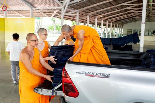 ภาพ No.218369:วันที่ 14-15 เมษายน พ.ศ. 2568 การเตรียมงานเครื่องเสียง , การเตรียมงานติดผ้ารับประเคน , การเตรียมงานเครื่องนอนพระสังฆาธิการ , การเตรียมงานจุดนั่งสาธุชน , การเตรียมงานถุงน้ำถ่วงน้ำหนักโต๊ะ , การเตรียมงานภาชนะฉันภัตตาหาร เพื่องานวันคุ้มครองโลก 22 เมษายน พ.ศ