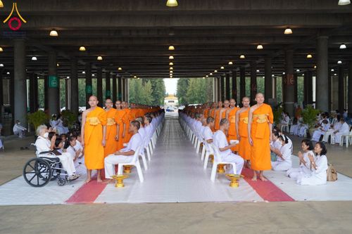 ภาพ No.143931:พิธีตัดปอยผมและปลงผมธรรมทายาท รุ่นเข้าพรรษา ณ มหาวิหารคด คอร์ 16 วัดพระธรรมกาย วันอาทิตย์ที่ 7 กรกฎาคม พ.ศ. 2567