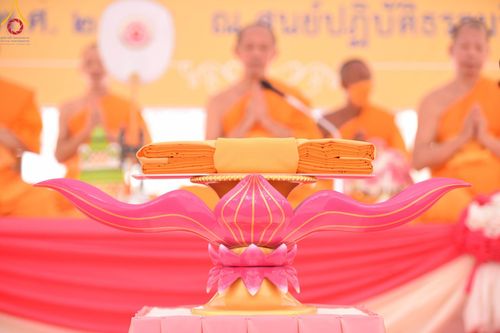 ภาพ No.123978:พิธีทอดผ้าป่า ปิดแผ่นทองค้ำฟ้า ครบรอบ 1 ปี สถาปนาอาคาร 80 ปี หลวงพ่อธัมมชโย ณ ศูนย์ปฏิบัติธรรมวิหารแดง ตำบลเจริญธรรม อำเภอวิหารแดง จ.สระบุรี วันที่ 18 กุมภาพันธ์ พ.ศ. 2567