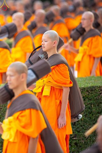 ภาพ No.186912:พระธรรมยาตราปฏิบัติธรรม และถ่ายภาพหมู่ประวัติศาสตร์ ปีที่ 13 ณ ลานทิศตะวันออก มหาวิหารพระมงคลเทพมุนี วัดพระธรรมกาย จ.ปทุมธานี วันเสาร์ที่ 28 ธันวาคม พ.ศ. 2567