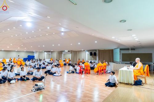 ภาพ No.214505:วันที่ 31 มีนาคม พ.ศ. 2568 ประชุมทีมงานการจัดถวายภัตตาหารพระ  เพื่องานวันถวายมหาสังฆทาน 40,000 กว่าวัด  วันคุ้มครองโลก ณ วัดพระธรรมกาย