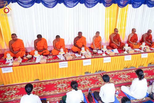 ภาพ No.145492:ศูนย์ปฎิบัติธรรมนครวัด ร่วมกับสำนักงานเจ้าคณะจังหวัดไพลิน ถวายเทียนพรรษา มหาสังฆทานครั้งยิ่งใหญ่ เชื่อมสัมพันธ์ ไทย-กัมพูชา 80 วัด บูชาธรรมธรรมหลวงพ่อธัมมชโย ณ วัดโพธิมาราม จ.ไพลิน ประเทศกัมพูชา วันพุธที่ 17 กรกฎาคม พ.ศ. 2567