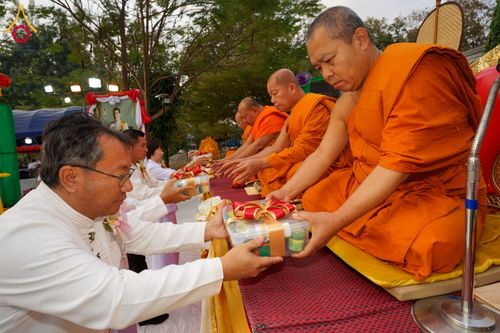 ภาพ No.206750:พิธีตักบาตรพระ 1,000 รูป ปืที่ 7 วันอาทิตย์ที่ 9 กุมภาพันธ์ พ.ศ. 2568 ณ วัดห้วยตองสัก อำเภอจอมทอง จังหวัดเชียงใหม่