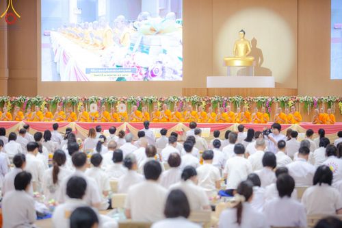 ภาพ No.136868:พิธีถวายหนังสือธรรมะ บาลี นักธรรม ทางก้าวหน้า ณ ห้องแก้วสารพัดนึก 2 วัดพระธรรมกาย วันเสาร์ที่ 11 พฤษภาคม พ.ศ. 2567