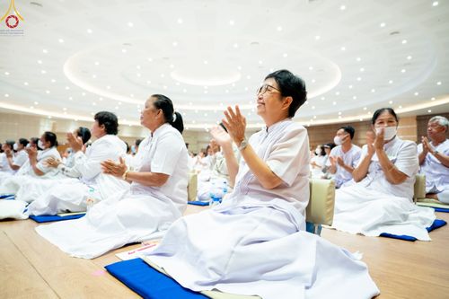 ภาพ No.90384:งานสัมมนา ผู้นำบุญยอดกัลยาณมิตร 77 จังหวัดทั่วไทย โครงการกฐินสามัคคีทั่วไทย 5,000 วัด พุทธศักราช 2566 และโครงการอุปสมบท 3,000 รูป บูชาธรรมมหาปูชนียาจารย์ ระหว่าง วันที่ 6 - 8 ตุลาคม พ.ศ. 2566 ณ จ.นครราชสีมา