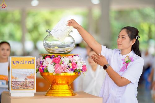 ภาพ No.247370:วันจันทร์ที่ 22 กันยายน พ.ศ. 2568 (วันพระ แรม 15 ค่ำ เดือน 10) พิธีบุพเปตพลี ครั้งที่ 170 ร่วมอุทิศบุญแด่หมู่ญาติที่ล่วงลับไปแล้ว และสืบทอดอายุพระพุทธศาสนา ณ หอฉันคุณยายอาจารย์ฯ วัดพระธรรมกาย