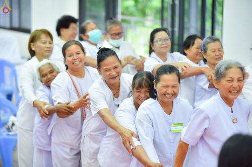 ภาพ No.250047:วันที่ 26-28 กันยายน พ.ศ. 2568 โครงการอบรมอุบาสกแก้ว อุบาสิกาแก้ว รุ่นที่ 3 ตัวแทนทอดกฐินสามัคคีทั่วไทย 30,000 วัด ณ ศูนย์ปฏิบัติธรรมจันทบุรี จ.จันทบุรี