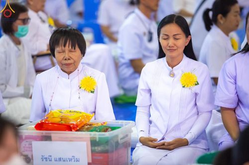 ภาพ No.207222:พิธีตักบาตร และปฏิบัติธรรมช่วงสาย ในวันมาฆบูชา วันพุธที่ 12 กุมภาพันธ์ พ.ศ. 2568 ณ วัดพระธรรมกาย จังหวัดปทุมธานี