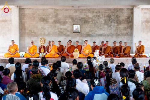 ภาพ No.173269:พิธีทอดกฐินต่างประเทศ ในนามหลวงพ่อธัมมชโย ณ วัดสิริวิเวก เพื่อถวายที่ดินส่วนขยาย 200 ไร่ แขวงจำปาสัก สปป. ลาว วันพุธที่ 30 ตุลาคม พ.ศ. 2567