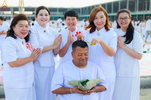 ภาพ No.179983:พิธีปลงผมนาคธรรมทายาท ในโครงการอุปสมบทหมู่ บูชาธรรมมหาปูชนียาจารย์ (ศูนย์อบรมวัดพระธรรมกาย) วันที่ 1 ธันวาคม พ.ศ. 2567 ณ ลานธรรมหารัตนวิหารคด วัดพระธรรมกาย จ.ปทุมธานี