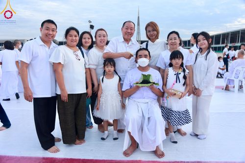ภาพ No.99921:พิธีปลงผมธรรมทายาท โครงการอุปสมบทบูชาธรรมมหาปูชนียาจารย์ พ.ศ. 2566 ณ ลานธรรม มหาวิหารคด 8-9 ศูนย์อบรมวัดพระธรรมกาย วันอาทิตย์ที่ 3 ธันวาคม พ.ศ. 2566