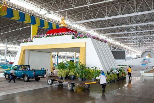 ภาพ No.60818:V.37 ยิ่งกว่าดี เพื่อ 80 ปีของพ่อ ภาพการเตรียมงานของหน่วยงานต่างๆ เพื่อพิธีฉลองอายุวัฒนมงคล 80 ปี หลวงพ่อธัมมชโย และรับถวายมหาสังฆทาน 10,000 กว่าวัดทั่วประเทศ ในวันคุ้มครองโลก วันจันทร์ที่ 22 เมษายน พ.ศ. 2567