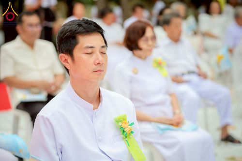 ภาพ No.261872:วันที่ 14 ตุลาคม พ.ศ. 2568 พิธีกลั่นแผ่นดิน โปรยทรายตอกเสาเข็มมหามงคลต้นแรก  สร้างองค์พระเจดีย์และจุดประทีปถวายเป็นพุทธบูชา ณ ศูนย์ปฏิบัติธรรมชัยนาท ต.ธรรมามูล อ.ชัยนาท จ.ชัยนาท