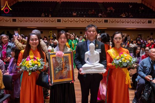 ภาพ No.329235:วันเสาร์ที่ 16 พฤษภาคม พ.ศ.2569 งานฉลองวิสาขบูชานานาชาติแห่งรัฐวิกตอเรีย (United Nations Day of Vesak) ประจำปี 2569 จัดขึ้น ณ นครเมลเบิร์น ประเทศออสเตรเลีย
