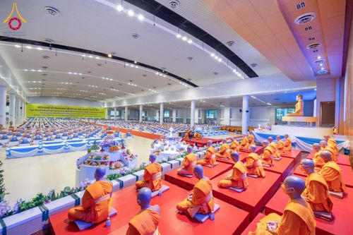 ภาพ No.134031:พิธีบูชาข้าวพระ  ในวันอาทิตย์ต้นเดือนที่ 7 เมษายน พ.ศ. 2567 ณ วัดพระธรรมกาย จ.ปทุมธานี