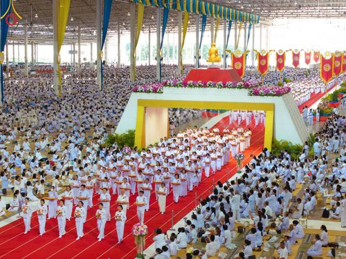 ภาพ No.167690:พิธีทอดกฐิน และ พิธีกรานกฐิน ในวันอาทิตย์ที่ 3 พฤศจิกายน พ.ศ. 2567 ณ วัดพระธรรมกาย จ.ปทุมธานี