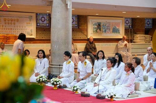 ภาพ No.159906:พิธีบูชาข้าวพระ วันอาทิตย์ต้นเดือน ณ วัดพระธรรมกายลอนดอน วันที่ 6 ตุลาคม พ.ศ. 2567