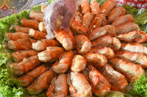 ภาพ No.106676:พิธีถวายภัตตาหารเป็นสังฆทาน แด่คณะพระธรรมยาตราฯ ในโครงการธรรมยาตรากตัญญูบูชา มหาปูชนียาจารย์ พระมงคลเทพมุนี(สด จนฺทสโร) พระผู้ปราบมาร อนุสรณ์สถาน 7 แห่ง ปีที่ 12 วันที่ 6 มกราคม พ.ศ. 2567 ณ อนุสรณ์สถานโลตัสแลนด์ จ.สุพรรณบุรี