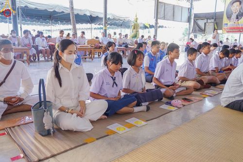 ภาพ No.189300:พิธีทอดผ้าป่าทำนุบำรุงศาสนสถาน ในโครงการธรรมยาตรา กตัญญูบูชา มหาปูชนียาจารย์ พระมงคลเทพมุนี(สด จนฺทสโร) พระผู้ปราบมาร อนุสรณ์สถาน 7 แห่ง ปีที่ 13 ณ วัดใหม่นพรัตน์  ต.เนินพระปรางค์ อ.สองพี่น้อง จ.สุพรรณบุรี วันที่ 5 มกราคม พ.ศ. 2568