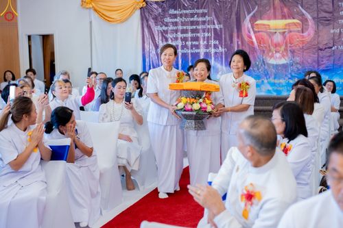 ภาพ No.91238:พิธีสมโภชพระประธาน "พระธรรมกาย" , พิธีเปิดไฟมงคลและเปิดไฟส่องสว่างรัศมีดวงธรรมพระประธาน "พระธรรมกาย" , พิธีทอดผ้าป่าภาคพื้น 19 วัดศูนย์สาขาภาคพื้นอเมริกา  และพิธีมุทิตาสักการะพระมหาเถระ พระเถระ ประจำปี 2566 วันอาทิตย์ที่ 15 ตุลาคม พ.ศ. 2566