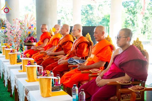 ภาพ No.179332:พิธีทอดกฐิน ณ ธุดงคสถานลำพูน อำเภอบ้านโฮ่ง จังหวัดลำพูน ในโครงการกฐินสามัคคีทั่วไทย 30,000 วัด บูชาธรรม 80 ปี หลวงพ่อธัมมชโย โดยคณะศิษยานุศิษย์วัดพระธรรมกาย วันที่ 15 พฤศจิกายน พ.ศ. 2567