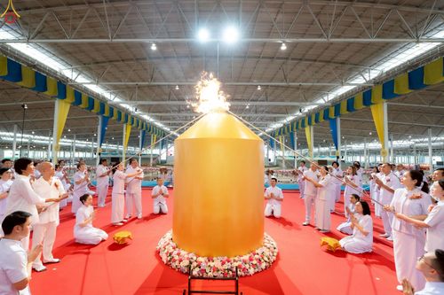 ภาพ No.242671:วันอาทิตย์ที่ 31 สิงหาคม พ.ศ. 2568 งานบุญวันอาทิตย์ พิธีจุดเทียนใจ ไฟนิรันด์ อนันตชัย ณ วัดพระธรรมกาย จ.ปทุมธานี