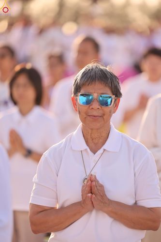 ภาพ No.301966:วันที่ 23 มกราคม พ.ศ. 2569 พิธีจุดประทีปธรรมถวายเป็นพุทธบูชา และบูชาธรรมมหาปูชนียาจารย์  ณ อนุสรณ์สถานลำดับที่ 5 สถานที่เผยแผ่วิชชาธรรมกายครั้งแรก อนุสรณ์สถานบางปลา วัดบางปลา อำเภอบางเลน จังหวัดนครปฐม ในโครงการธรรมยาตรา กตัญญูบูชา มหาปูชนียาจารย์ พระมงคล