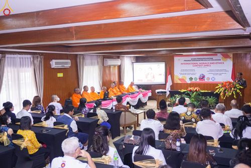 พิธีมอบรางวัลเกียรติยศและ การลงนามข้อตกลงความร่วมมือ (MOU)  โครงการสอบแข่งขัน  สอบตอบปัญหามงคลชีวิต 38 ประการ  ระหว่างประเทศ ในวันเสาร์ที่ 3 มิ.ย. พ.ศ.2566 ณ ห้องประชุม อวัทธนะ มหาเจดีย์บุโรพุทโธ ประเทศอินโดนีเซีย