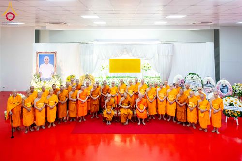 ภาพ No.314942:วันอาทิตย์ที่ 22 มีนาคม พ.ศ. 2569 พิธีบำเพ็ญกุศล คุณพ่อณรงค์ จินตมากุล  สิริอายุ 99 ปี 11 เดือน โยมบิดา พระครูปลัดรัตนวีรวัฒน์ (รังสฤษดิ์ อิทฺธิจินตโก) ที่ปรึกษาเจ้าคณะจังหวัดปทุมธานี เจ้าอาวาสวัดพระธรรมกาย  ณ ห้องปลูกศรัทธา 2 วัดพระธรรมกาย ปทุมธานี