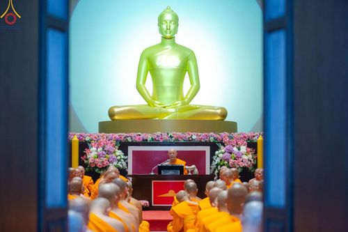 ภาพ No.162350:วันมหาปวารณาออกพรรษา วันพฤหัสบดีที่ 17 ตุลาคม พ.ศ. 2567 (ขึ้น 15 ค่ำ เดือน 11 ) ณ อุโบสถ วัดพระธรรมกาย