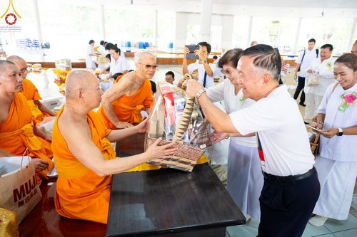 ภาพ No.212665:วันพฤหัสบดีที่ 20 มีนาคม พ.ศ. 2568 พิธีเจริญพระพุทธมนต์ เนื่องในอายุวัฒนมงคลครบ 74 ปี พระภาวนาธรรมวิเทศ วิ. (ภูเบศ ฌานาภิญโญ) ณ หอฉันคุณยายฯ วัดพระธรรมกาย