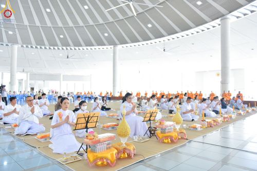 ภาพ No.144628:ชาวอำเภอคลองหลวง จังหวัดปทุมธานี ถวายเทียนพรรษามหามงคล เนื่องในเทศกาลเข้าพรรษา ประจำปี 2567 แด่คณะสงฆ์วัดพระธรรมกาย  วันพฤหัสบดีที่ 18 กรกฎาคม พ.ศ. 2567