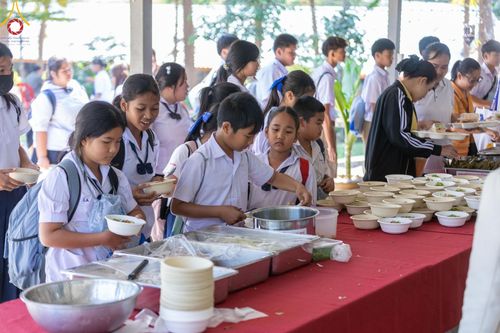 ภาพ No.186047:กิจกรรมวันรวมพลังเด็กดี V-Star ผู้นำฟื้นฟูศีลธรรมโลก จังหวัดแพร่ ณ ธุดงคสถานพรรัตนะแพร่ ต.แม่เกิ๋ง อ.วังชิ้น จังหวัดแพร่ วันที่ 23 ธันวาคม พ.ศ. 2567