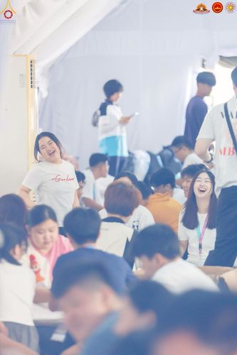 ภาพ No.224753:วันที่ 11 -12 พฤษภาคม พ.ศ. 2568 คณะพระอาจารย์ เจ้าหน้าที่ อาสาสมัคร นักศึกษา ทั้งชาวอินโดนีเซีย และชาวไทย ร่วมแรงร่วมใจ เตรียมงาน เก็บงาน ในวันวิสาขบูชา ณ พระมหาเจดีย์บรมพุทโธ ประเทศอินโดนีเซีย