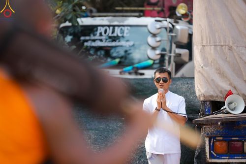 ภาพ No.130016:V.34 เพื่อธรรมเพื่อบางกล่ำ การรับบุญของเจ้าหน้าที่หน่วยงานต่างๆ  เพื่องานธรรมยาตราอัญเชิญพระบรมสารีริกธาตุ ประดิษฐาน ณ มหารัตนเจดีย์สิริปทุมสวรรค์ (เจดีย์อริยพุทธะ 5 พระองค์) ณ ศูนย์ปฏิบัติธรรมภาคใต้ อ.บางกล่ำ จ.สงขลา ระหว่างวันที่ 9-10 มีนาคม พ.ศ. 2567