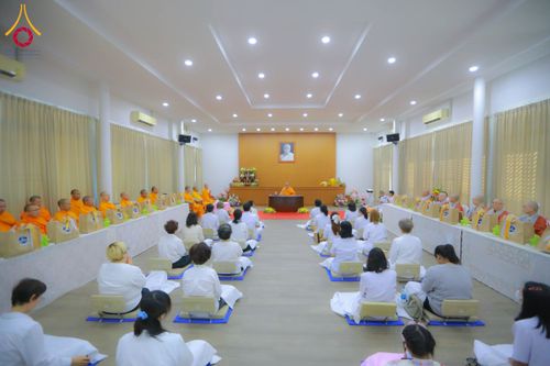 ภาพ No.197569:พิธีถวายสังฆทานคณะสงฆ์ 2 นิกายเชื่อมสัมพันธ์ไทย-เกาหลี วันอาทิตย์ที่ 5 มกราคม พ.ศ. 2568 ณ อาคารชมรมภาวนารักษ์ วัดพระธรรมกาย อำเภอคลองหลวง จังหวัดปทุมธานี