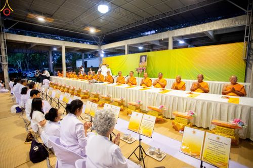 ภาพ No.189426:พิธีถวายภัตตาหารเป็นสังฆทาน แด่พระธรรมยาตรา ในโครงการธรรมยาตรา กตัญญูบูชา มหาปูชนียาจารย์ พระมงคลเทพมุนี(สด จนฺทสโร) พระผู้ปราบมาร อนุสรณ์สถาน 7 แห่ง ปีที่ 13 ณ อนุสรณ์สถานมหาวิหารพระมงคลเทพมุนี (โลตัสแลนด์) อ.สองพี่น้อง จ.สุพรรณบุรี วันที่ 5 มกราคม 2568