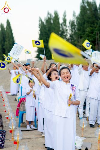 ภาพ No.275098:วันอาทิตย์ที่ 30 พฤศจิกายน พ.ศ. 2568 พิธีตอกเสาเข็ม "สร้างองค์พระเจดีย์เพื่อสร้างสันติภาพโลก" ต้นสุดท้าย ณ ศูนย์ปฏิบัติธรรมระยอง (บ้านช่องลม)